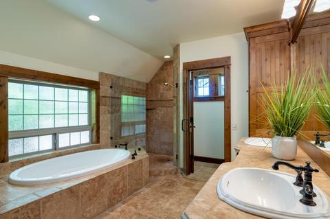 61273 Gorge View Ln, Bend, OR 97702 photo 18