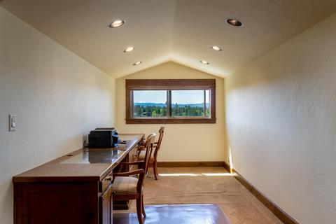 61273 Gorge View Ln, Bend, OR 97702 photo 21