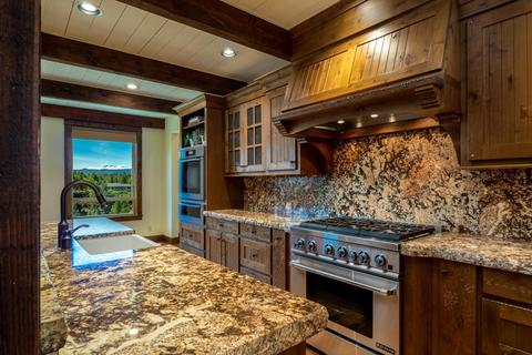 61273 Gorge View Ln, Bend, OR 97702 photo 14