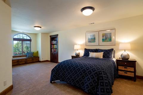 61273 Gorge View Ln, Bend, OR 97702 photo 24