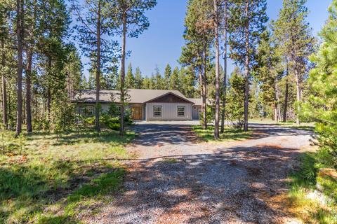17160 Merganser Dr, Bend, OR 97707 photo 2