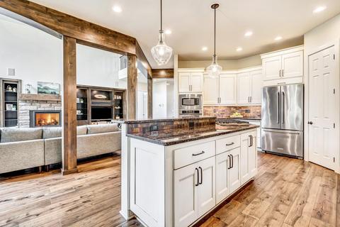 61975 Fall Creek Loop, Bend, OR 97702 photo 13
