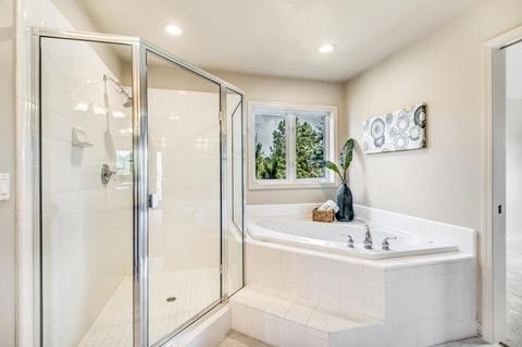 61975 Fall Creek Loop, Bend, OR 97702 photo 23