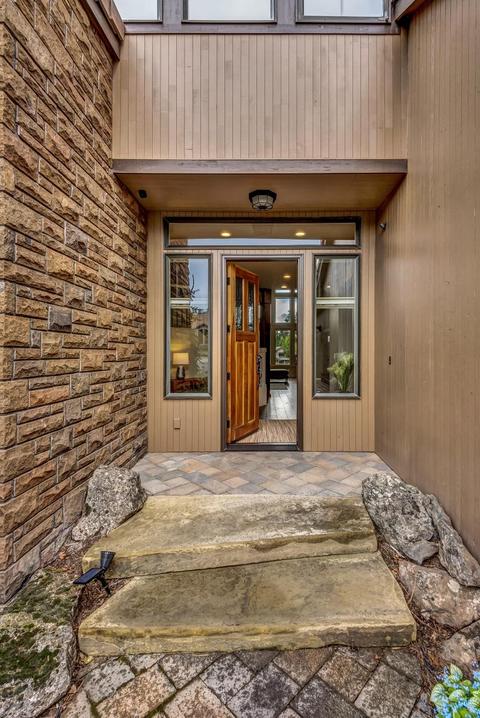 61975 Fall Creek Loop, Bend, OR 97702 photo 4