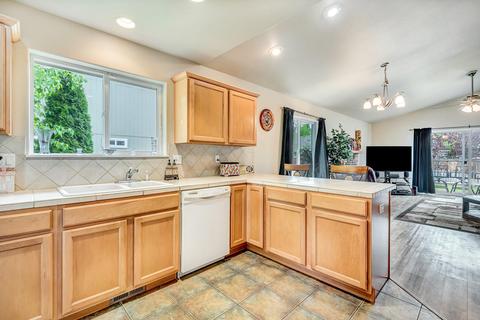 20262 Morgan Loop, Bend, OR 97703 photo 8