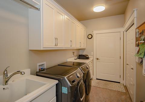 349 Avalon Ter, Eagle Point, OR 97524 photo 32