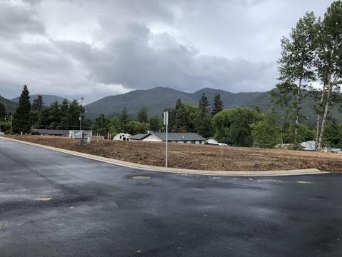1774 Daffodil Ln, Grants Pass, OR 97526 photo 13