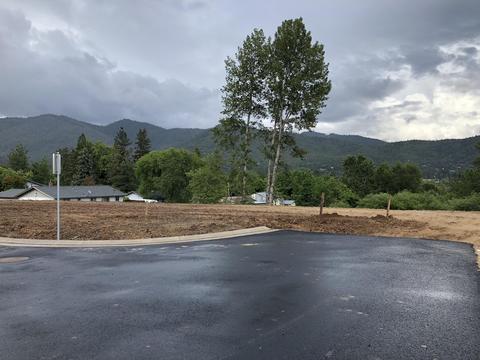 1774 Daffodil Ln, Grants Pass, OR 97526 photo 14
