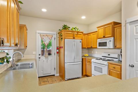 62748 Larkview Rd, Bend, OR 97701 photo 13