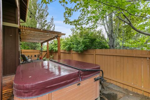62748 Larkview Rd, Bend, OR 97701 photo 27