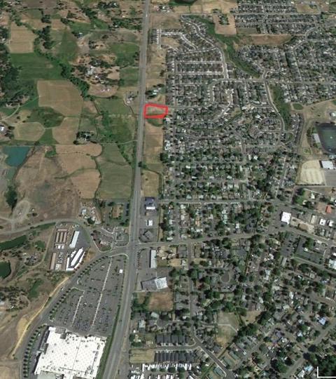 1011 Crystal Dr, Eagle Point, OR 97524 photo 2