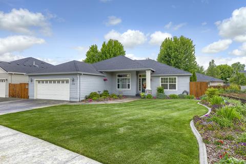 309 Arrowhead Trl, Eagle Point, OR 97524 photo 1
