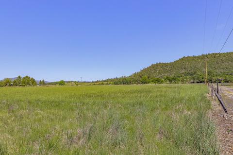 13139 Agate Rd, Eagle Point, OR 97524 photo 10