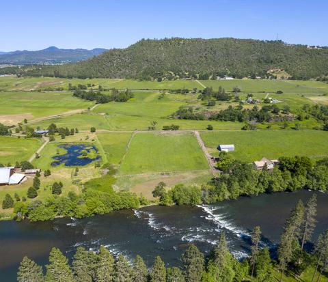13139 Agate Rd, Eagle Point, OR 97524 photo 1