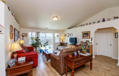 1238 Hawk Dr, Central Point, OR 97502 photo 5