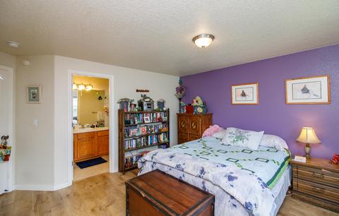 1238 Hawk Dr, Central Point, OR 97502 photo 13
