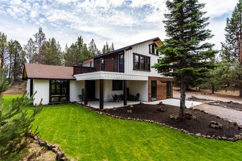 64732 Hunnell Rd, Bend, OR 97703 photo 3
