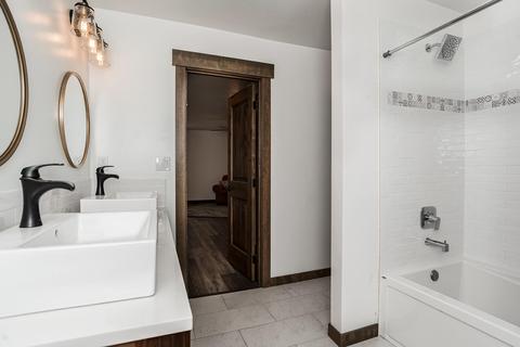 64732 Hunnell Rd, Bend, OR 97703 photo 21