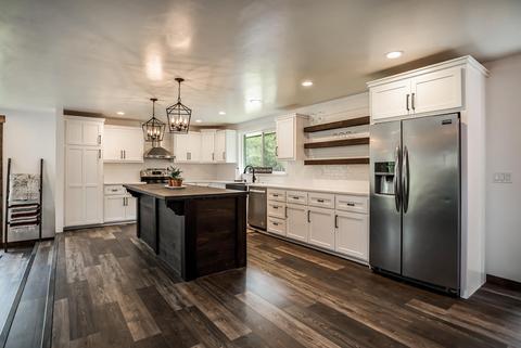 64732 Hunnell Rd, Bend, OR 97703 photo 9