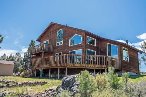 59868 Calgary Loop, Bend, OR 97702 photo 3