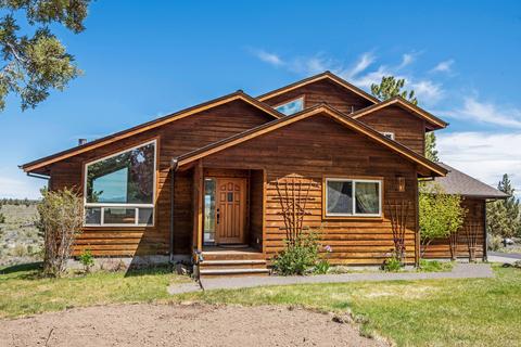 59868 Calgary Loop, Bend, OR 97702 photo 2