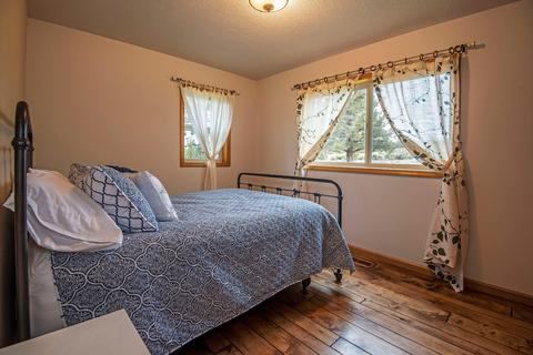 59868 Calgary Loop, Bend, OR 97702 photo 9