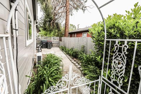 211 W 5th St, Phoenix, OR 97535 photo 25