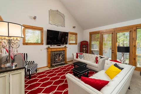 19459 Sugar Mill Loop, Bend, OR 97702 photo 2
