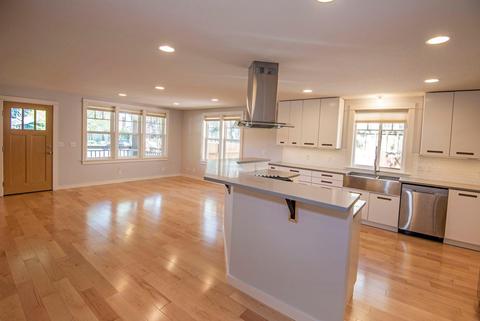 464 NEmerson Ave, Bend, OR 97701 photo 8