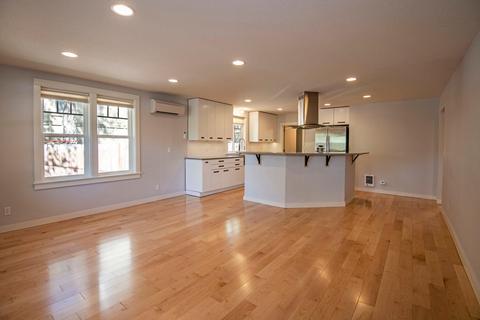 464 NEmerson Ave, Bend, OR 97701 photo 4