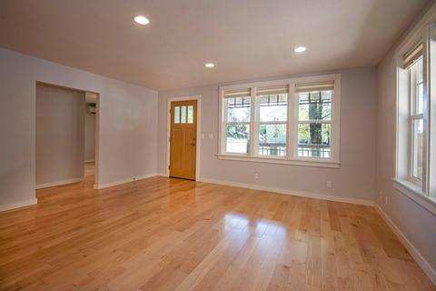 464 NEmerson Ave, Bend, OR 97701 photo 5