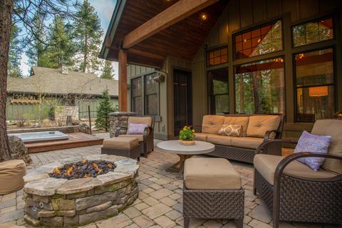 56260 Sable Rock Loop, Bend, OR 97707 photo 2