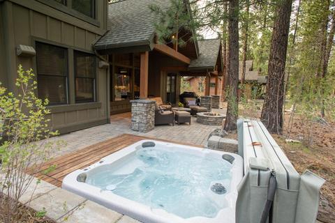 56260 Sable Rock Loop, Bend, OR 97707 photo 3