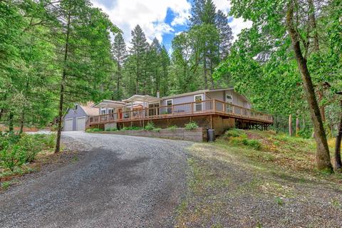 877 Marcy Loop Rd, Grants Pass, OR 97527 photo 2