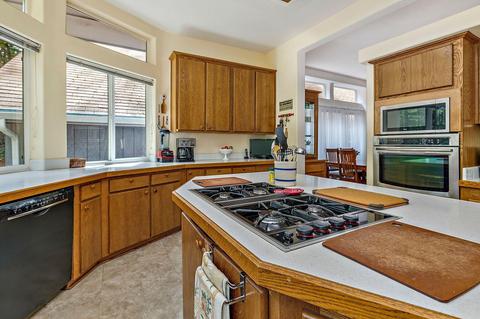 877 Marcy Loop Rd, Grants Pass, OR 97527 photo 11