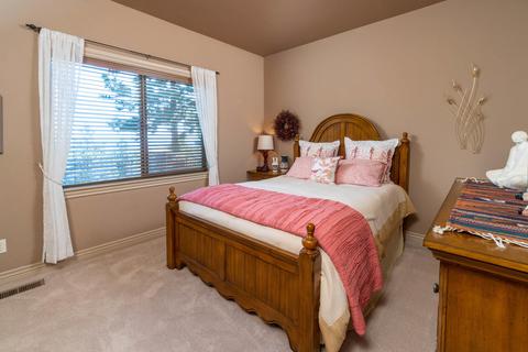 1833 NW Perspective Dr, Bend, OR 97701 photo 16