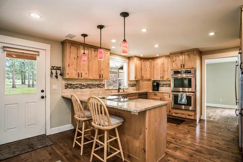 60023 Ridgeview Dr W, Bend, OR 97702 photo 5