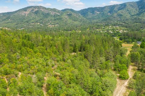 Tl100 Walker Road, Grants Pass, OR 97527