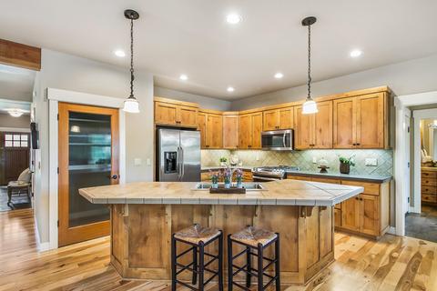 61426 Linton Loop, Bend, OR 97702 photo 11