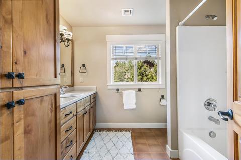 61426 Linton Loop, Bend, OR 97702 photo 27
