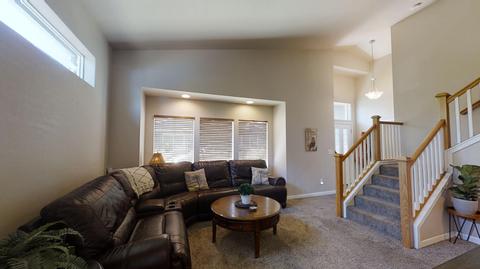 363 Live Oak Loop, Central Point, OR 97502 photo 5