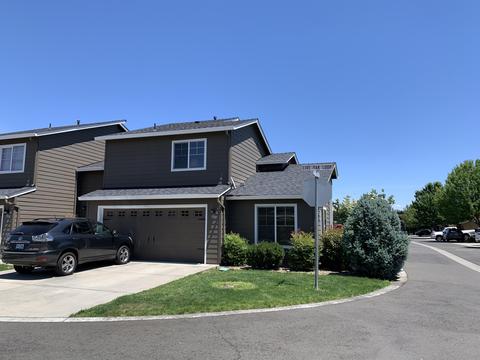 363 Live Oak Loop, Central Point, OR 97502 photo 2