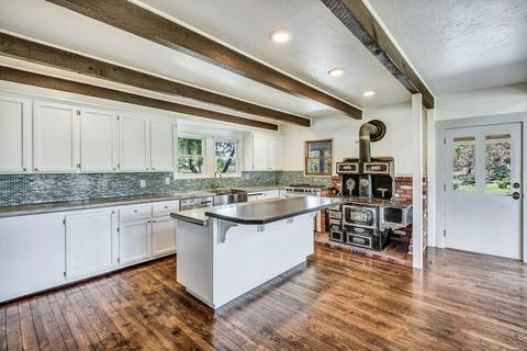 65120 Collins Rd, Bend, OR 97703 photo 15