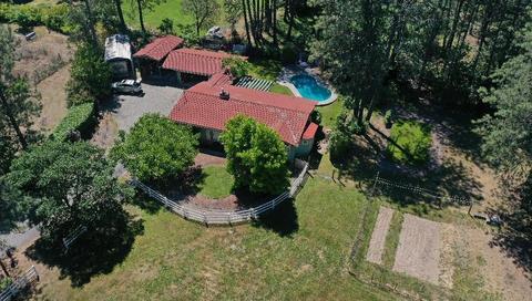 362 Walker Rd, Grants Pass, OR 97527 photo 2