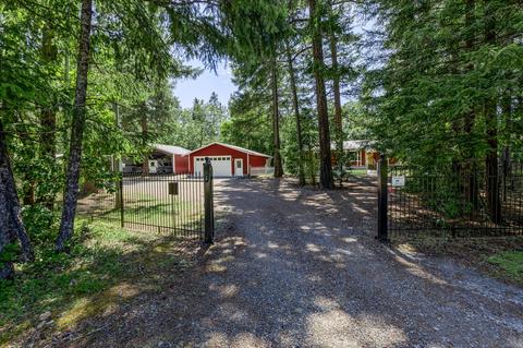 338 Burch Dr, Cave Junction, OR 97523 photo 4