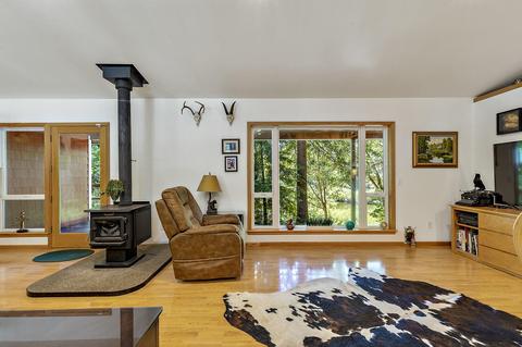 338 Burch Dr, Cave Junction, OR 97523 photo 13