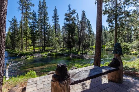 15174 River Point Ct, Bend, OR 97707 photo 4