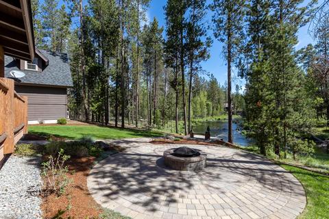 15174 River Point Ct, Bend, OR 97707 photo 7
