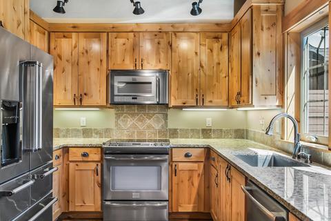 15174 River Point Ct, Bend, OR 97707 photo 16