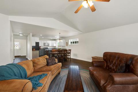 20391 Shetland Loop, Bend, OR 97701 photo 11